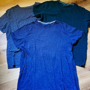 Mens XL t shirts euc  banana republic